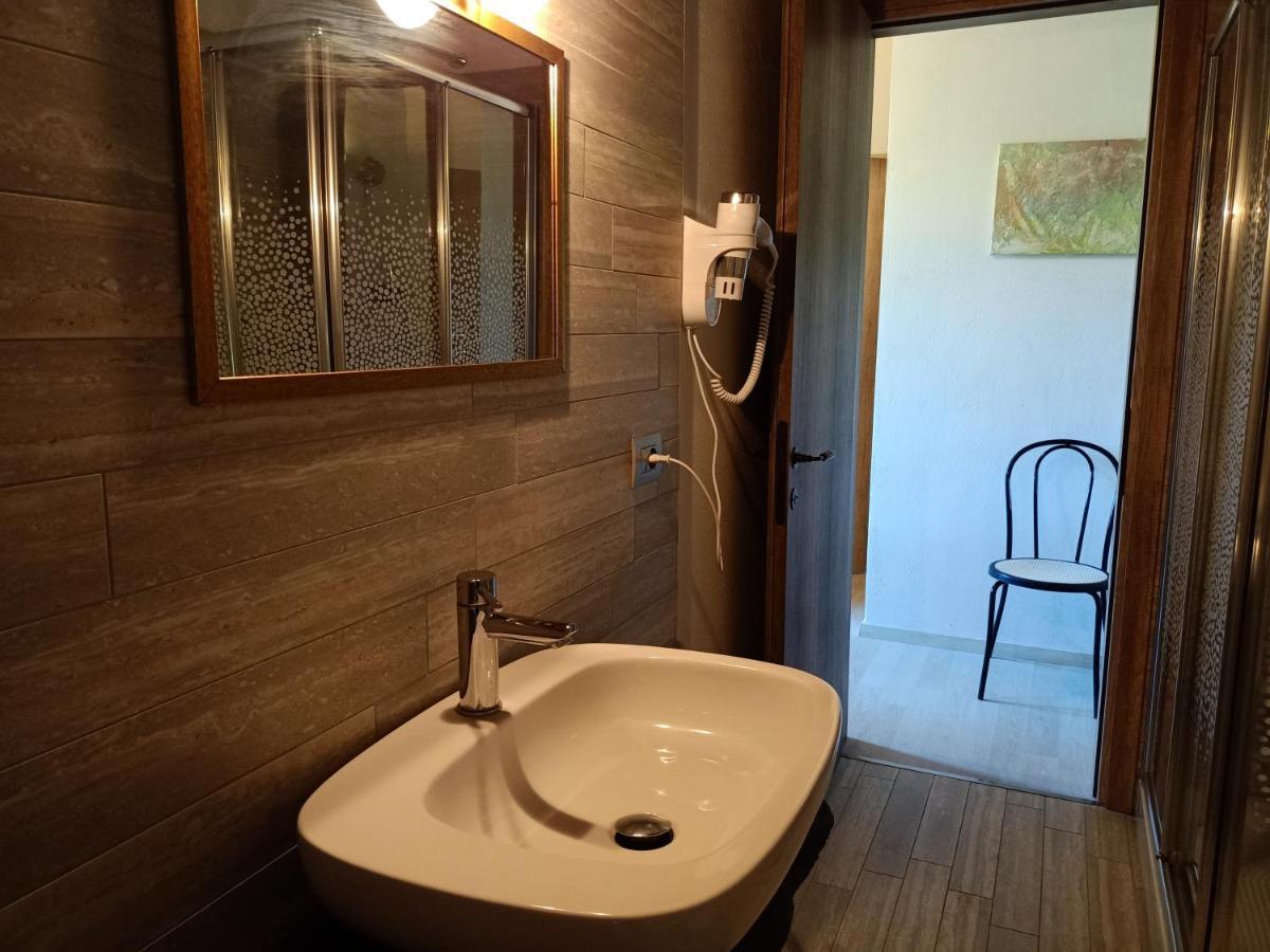 Ferienwohnung Vite Dipinte 1 Bilocale In Langa Novello Exterior foto