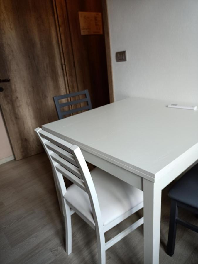 Ferienwohnung Vite Dipinte 1 Bilocale In Langa Novello Exterior foto